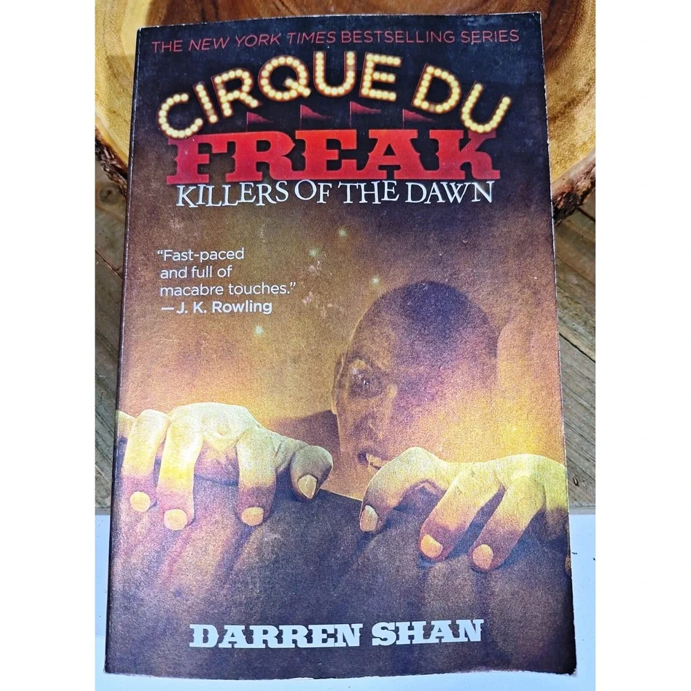 Lot‎ of 21 Darren Shan Books - Many of the Cirque Du Freak Series